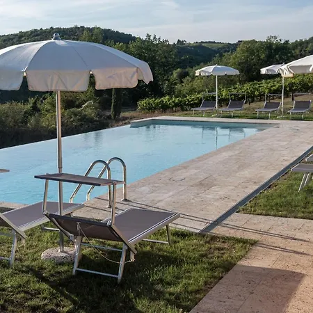 Chianti Design Infinity Pool Shared Bed & Breakfast
