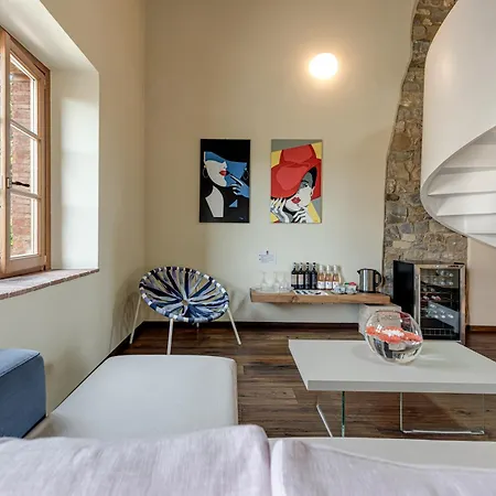 Chianti Design Infinity Pool Shared Bed & Breakfast 3*