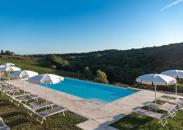 Chianti Design Infinity Pool Shared فندق مبيت وإفطار
