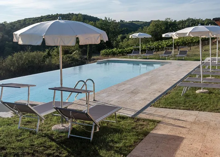 Chianti Design Infinity Pool Shared فندق مبيت وإفطار