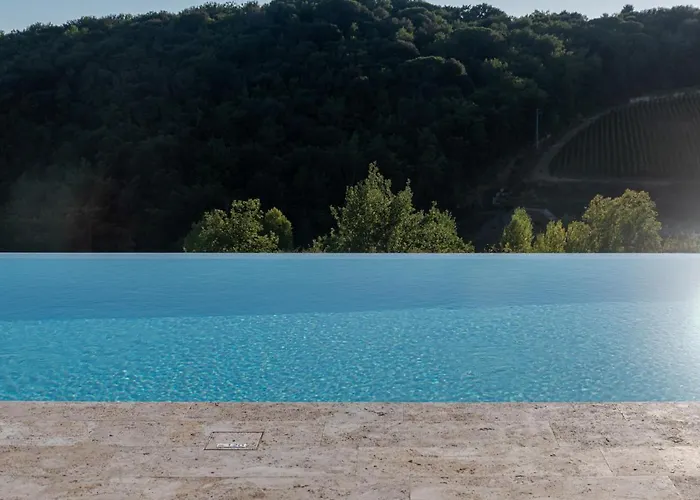 Chianti Design Infinity Pool Shared