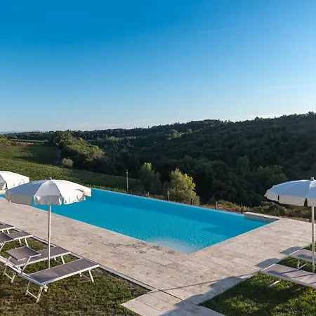 Chianti Design Infinity Pool Shared B&B