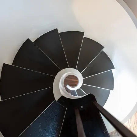 Chianti Design Infinity Pool Shared