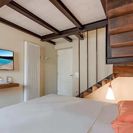 Chianti Design Infinity Pool Shared 3*