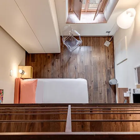 Chianti Design Infinity Pool Shared B&B