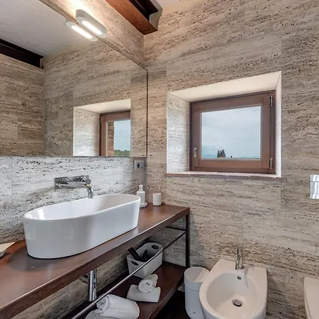 Chianti Design Infinity Pool Shared Bed & Breakfast 3*