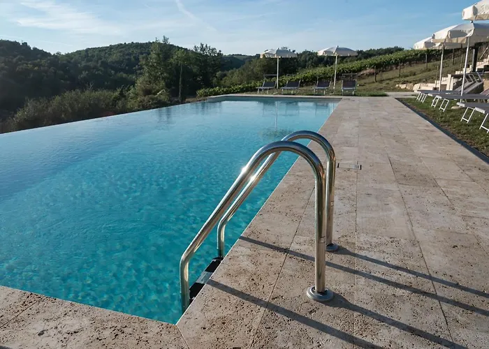 Chianti Design Infinity Pool Shared B&B