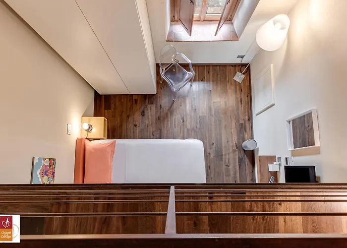 Chianti Design Infinity Pool Shared B&B