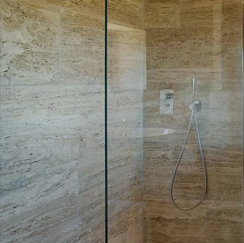 B&B Chianti Design Infinity Pool Shared 피안넬라